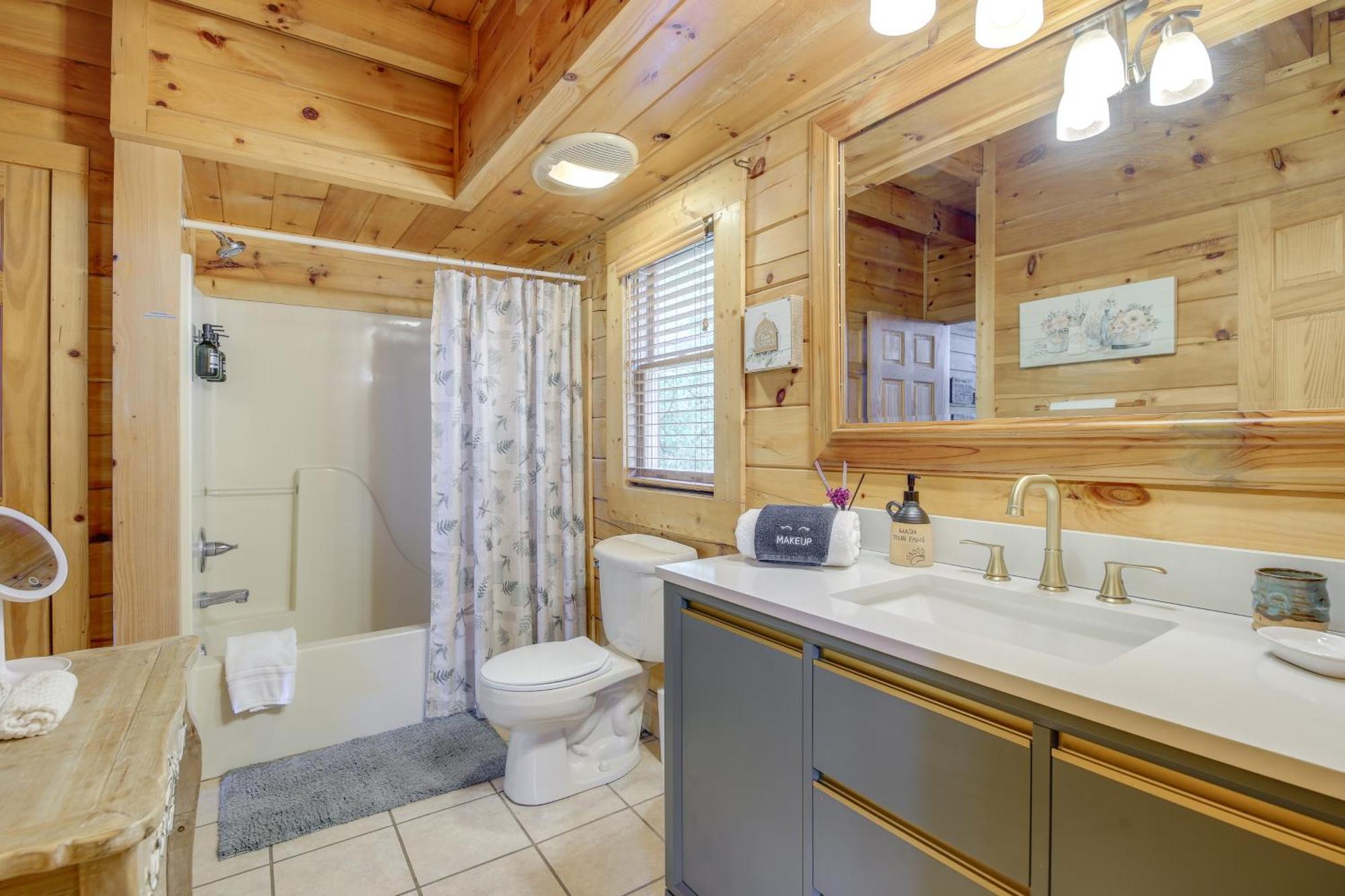 Sevierville Cabin With Deck Minutes To Pigeon Forge Buitenkant foto