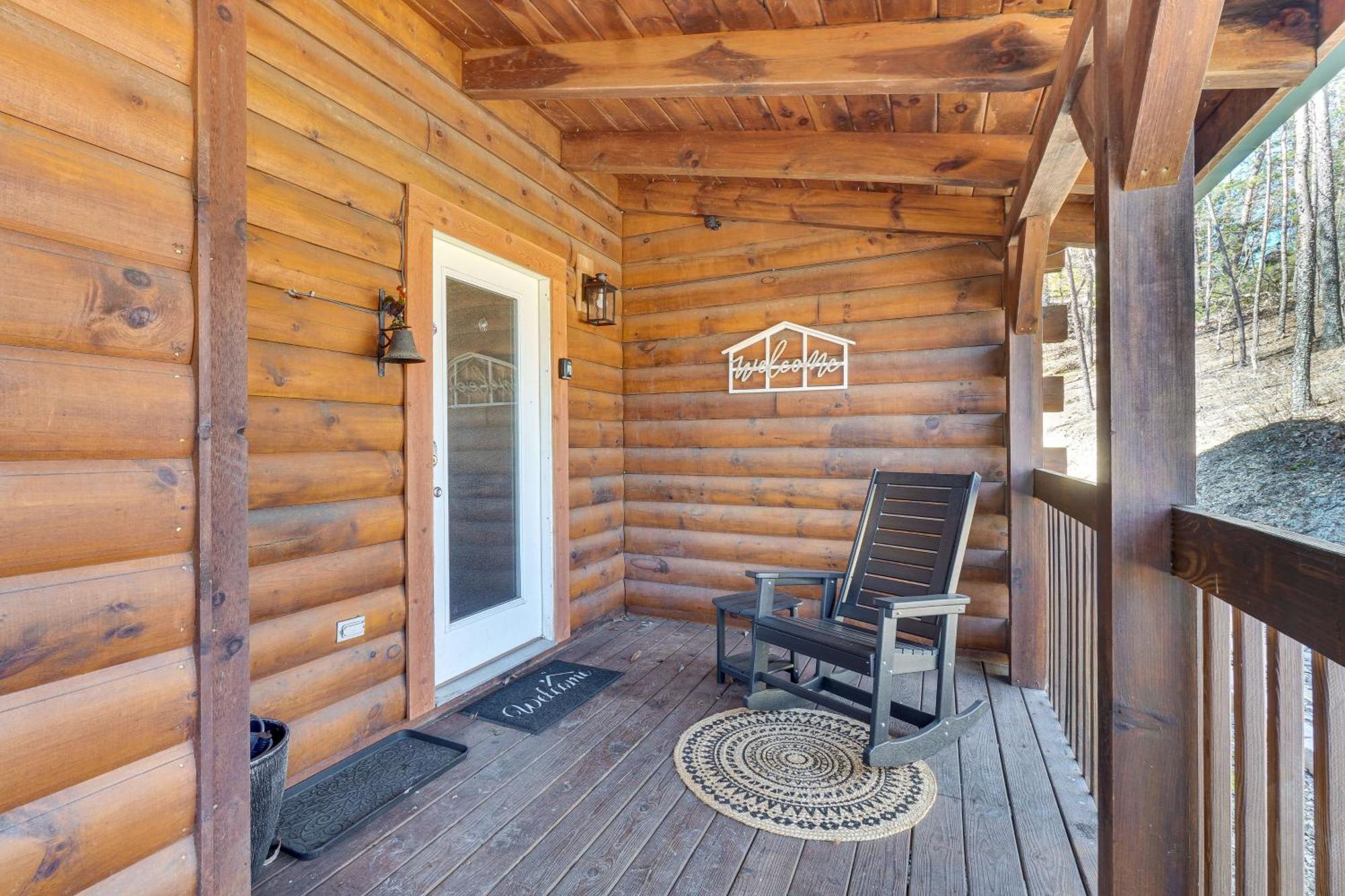 Sevierville Cabin With Deck Minutes To Pigeon Forge Buitenkant foto