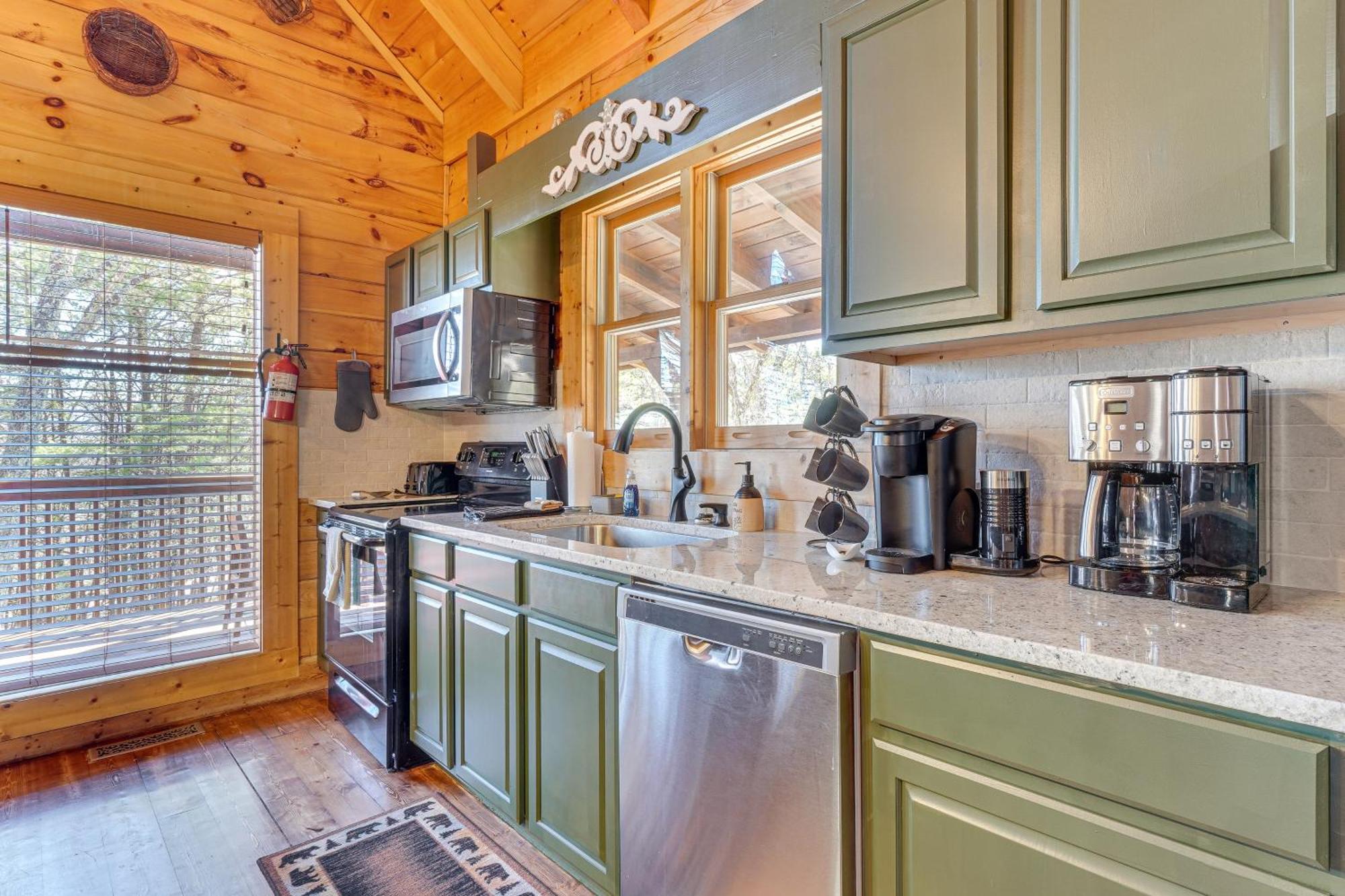 Sevierville Cabin With Deck Minutes To Pigeon Forge Buitenkant foto