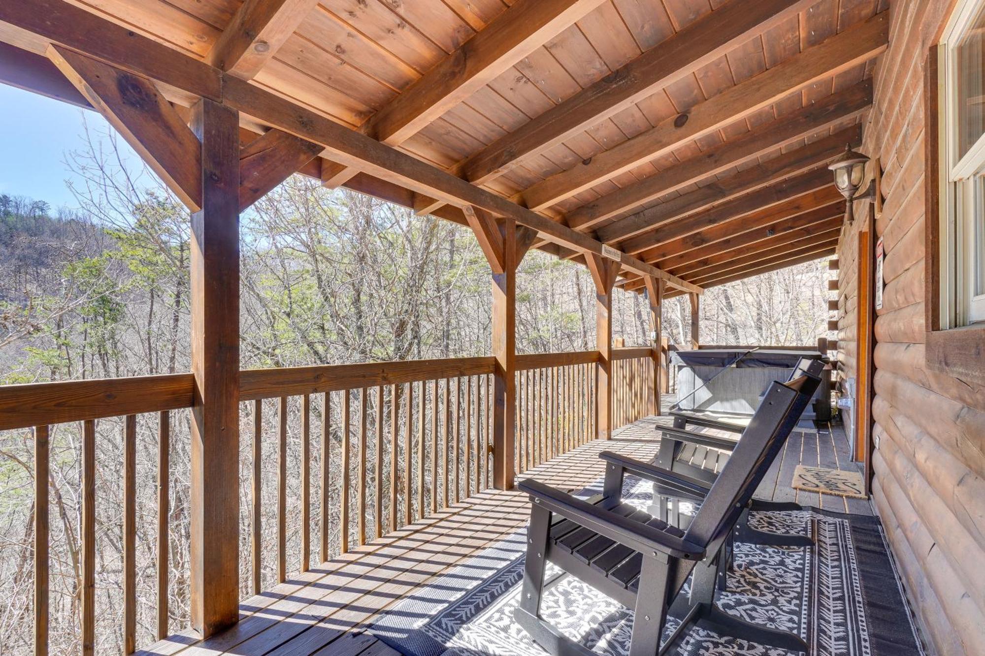 Sevierville Cabin With Deck Minutes To Pigeon Forge Buitenkant foto